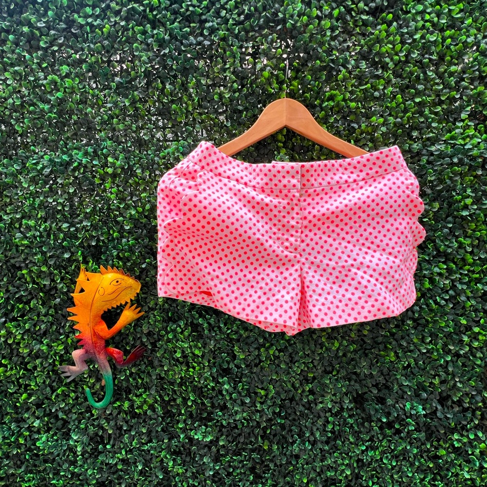 Level up your layering with this standout short with hidden potential!